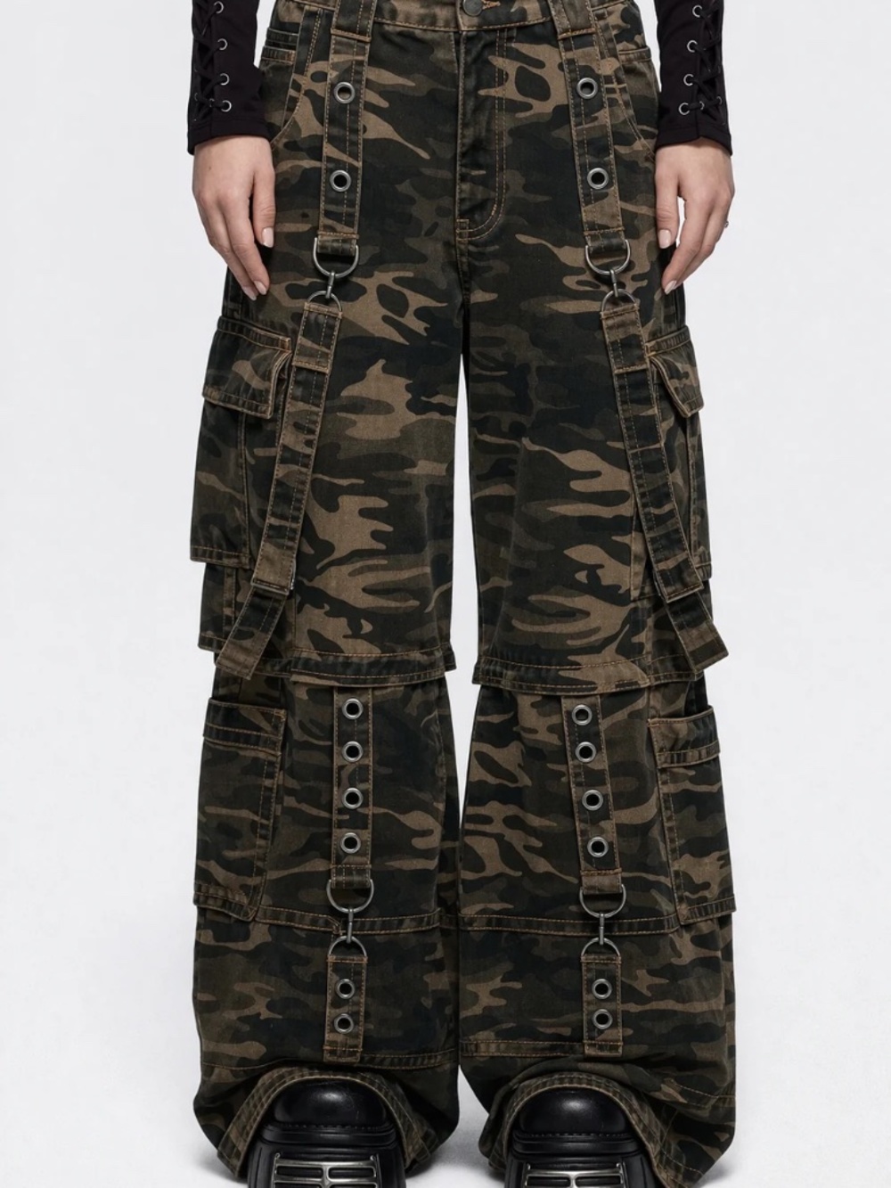 Phantom Camo Y2K Wide Leg Cargo Jeans Size L